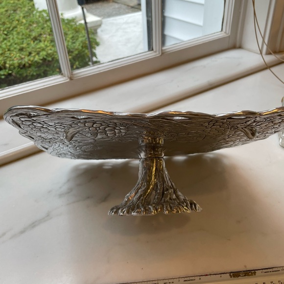 Arthur Court Grapes Aluminum Cake Stand - Picture 4 of 8